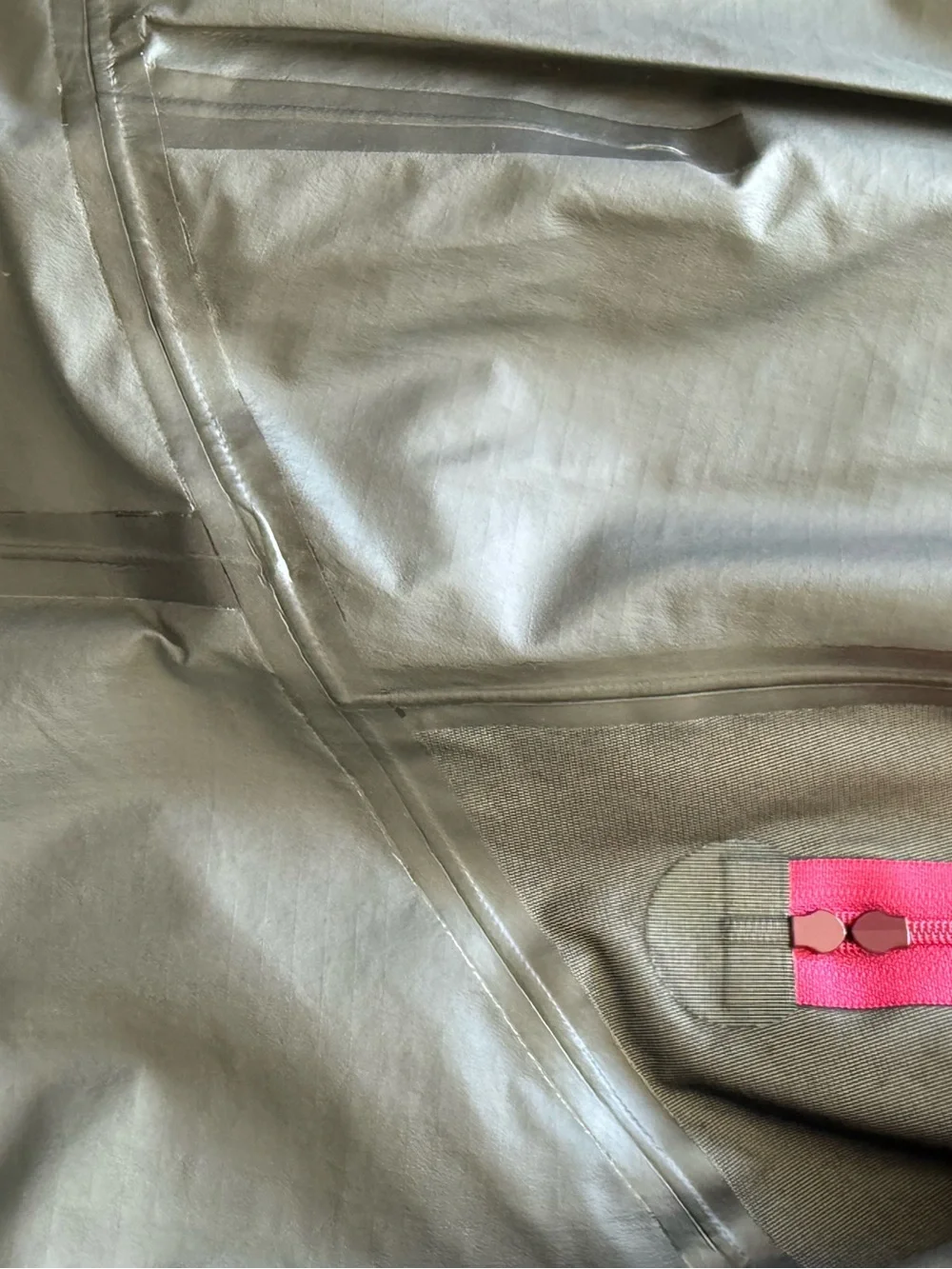 Arc'teryx Women's Magenta Waterproof Beta LT Jacket - Picture 8 of 8